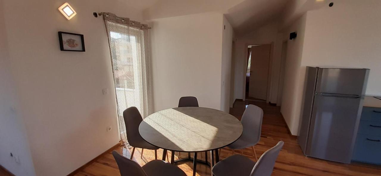 Apartmani Rita 斯拉汀 外观 照片