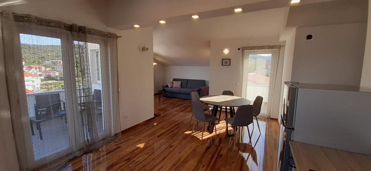 Apartmani Rita 斯拉汀 外观 照片
