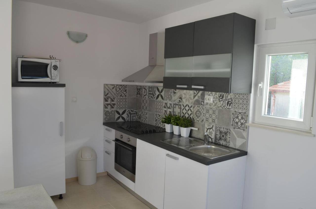 Apartmani Rita 斯拉汀 外观 照片
