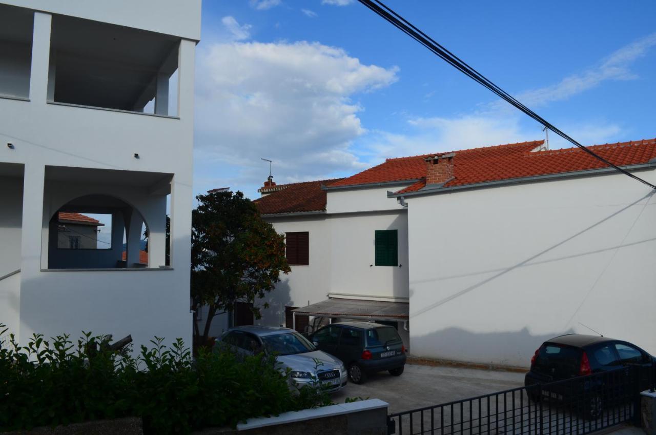 Apartmani Rita 斯拉汀 外观 照片